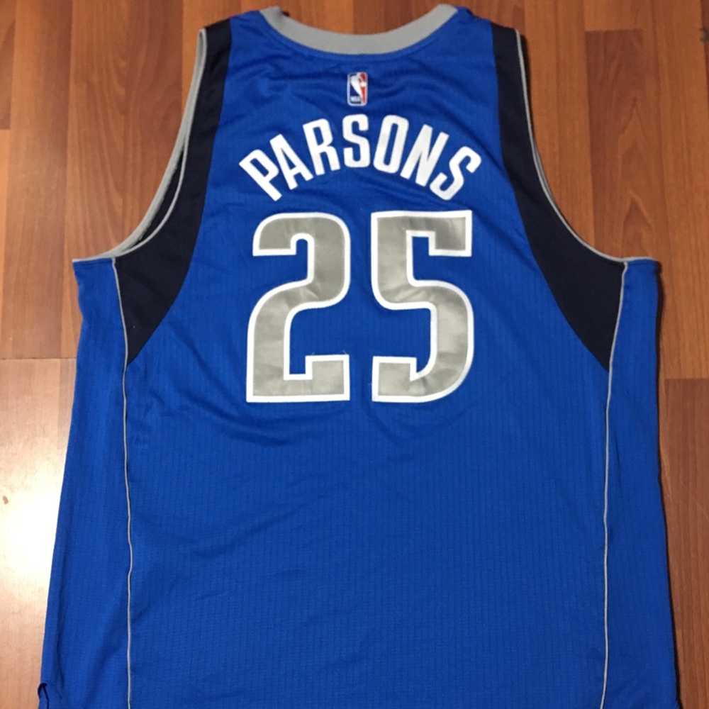 Dallas Mavericks - Picture 2 of 2